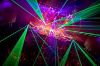 「EMPiRE'S GREAT REVENGE LiVE」の様子。（Photo by sotobayashi kenta）