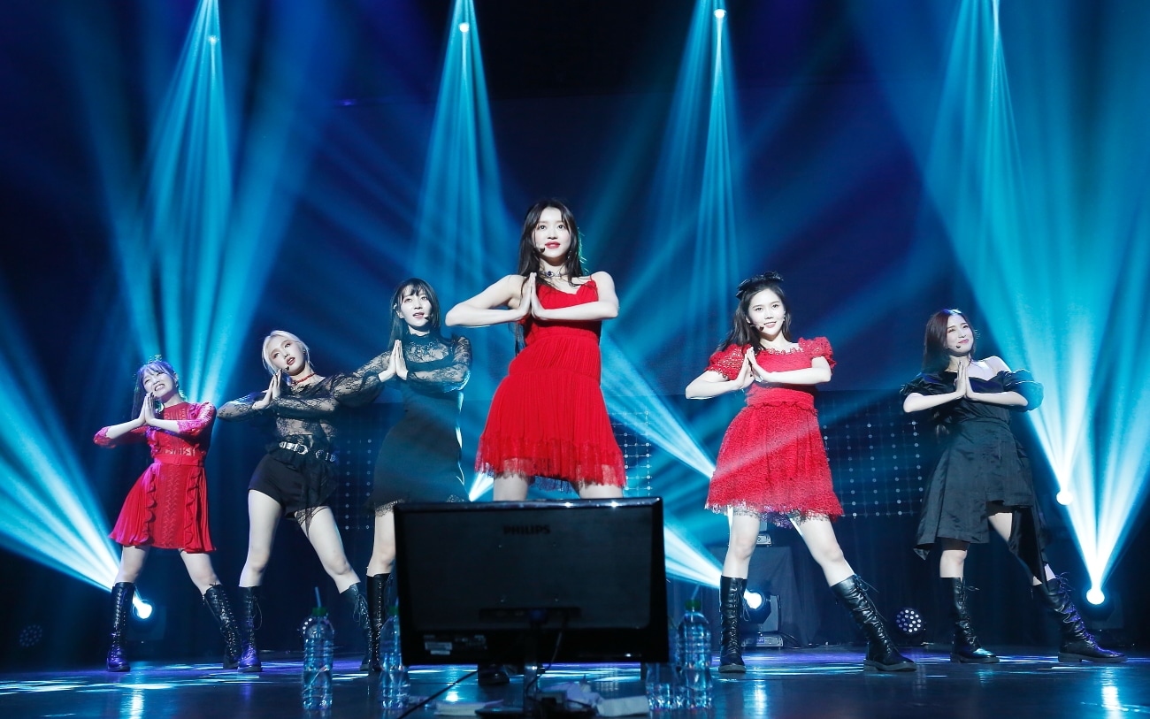 「OH MY GIRL LIVE TOUR‘starlight again’」東京・チームスマイル・豊洲PIT公演の様子。（写真提供：ソニー・ミュージックレーベルズ）