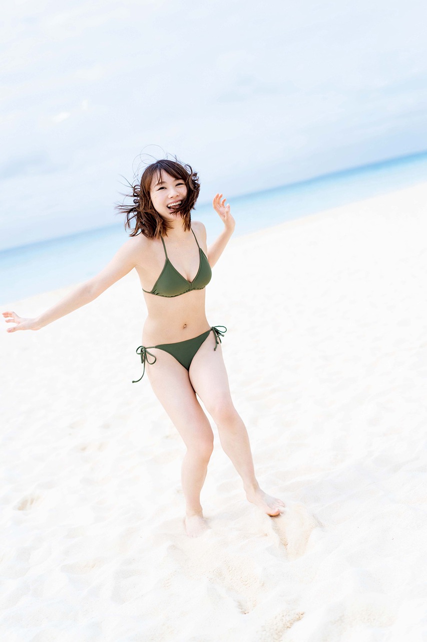 石田亜佑美「believe in oneself」より。（撮影：西村康）