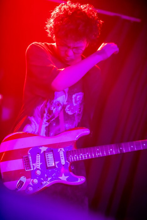 新井弘毅（G）（Photo by Viola Kam [V'z Twinkle]）