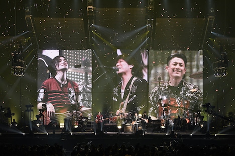 back number「NO MAGIC TOUR 2019」の様子。（写真提供：UNIVERSAL SIGMA）