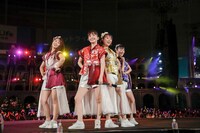 ももいろクローバーZ「MomocloMania2019 -ROAD TO 2020- 史上最大のプレ開会式」の様子。