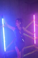 Queen Bee「#Nakami0」ミュージックビデオより。