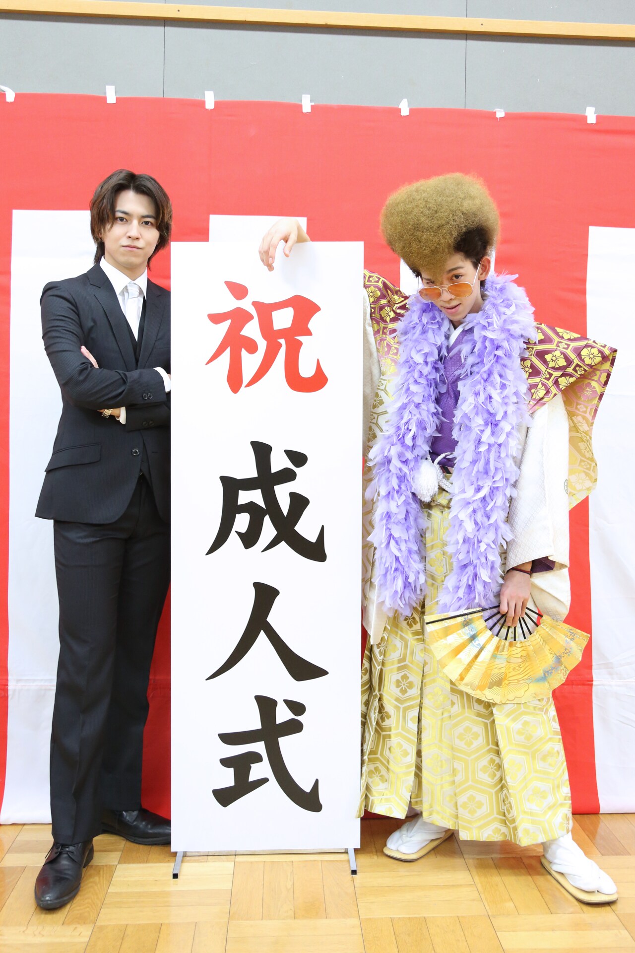 成人式に出席するタカシとリョウガ。 [画像ギャラリー 2/10] - 音楽