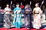 左から大園桃子、山下美月、渡辺みり愛、向井葉月。