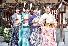 左から大園桃子、山下美月、渡辺みり愛、向井葉月。