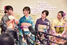 左から大園桃子、山下美月、渡辺みり愛、向井葉月。