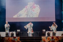 二丁目の魁カミングアウト「『ゲイでもアイドルになれる！』in 中野サンプラザ」の様子。（撮影：タマイシンゴ）