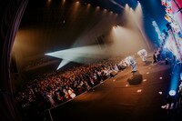 二丁目の魁カミングアウト「『ゲイでもアイドルになれる！』in 中野サンプラザ」の様子。（撮影：タマイシンゴ）