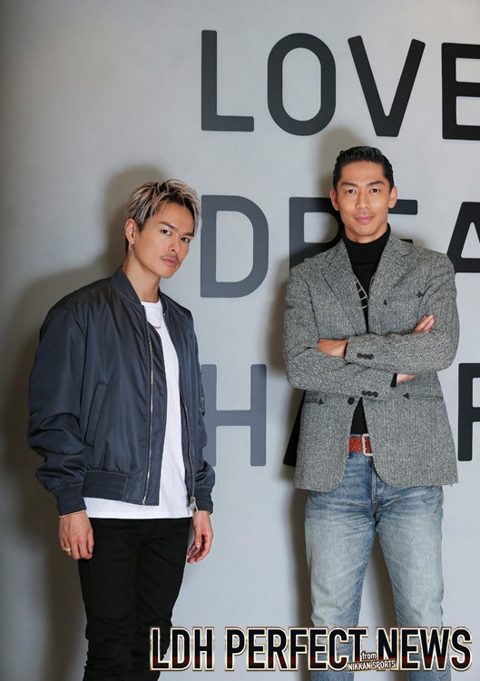 左から今市隆二、EXILE AKIRA。