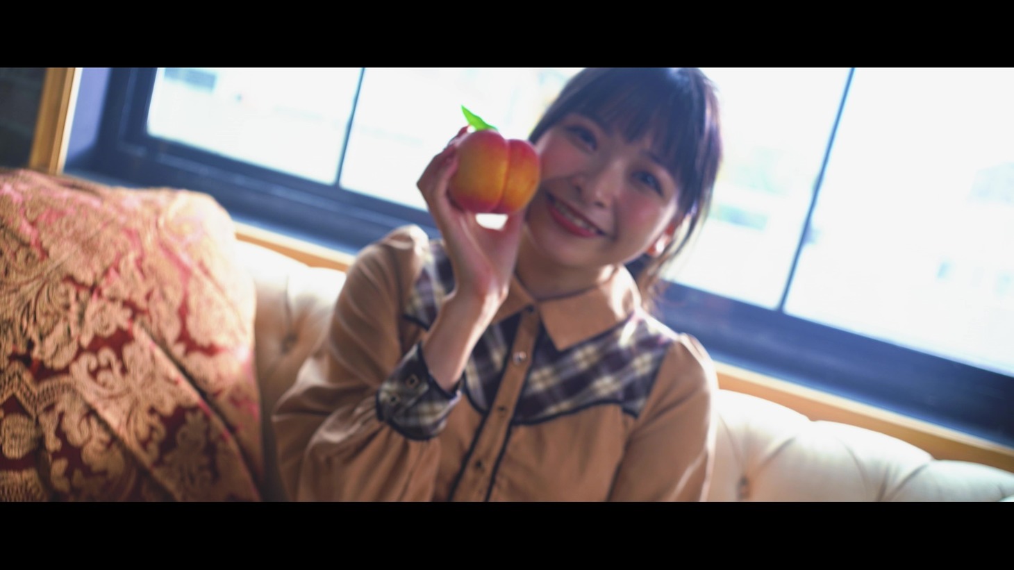 halca「one another」ミュージックビデオのワンシーン。