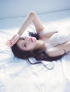 上坂すみれ「すみれいろ」より。(東京ニュース通信社刊)