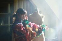 ドラマ「乃木坂シネマズ～STORY of 46～」第1話「鳥, 貴族」のワンシーン。