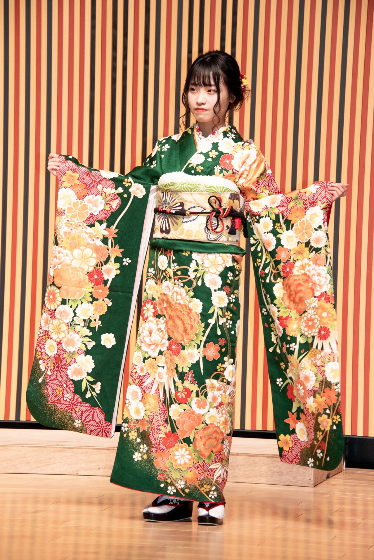 y{XzSKE4818200y{XzYouTube>2{ ->摜>256 