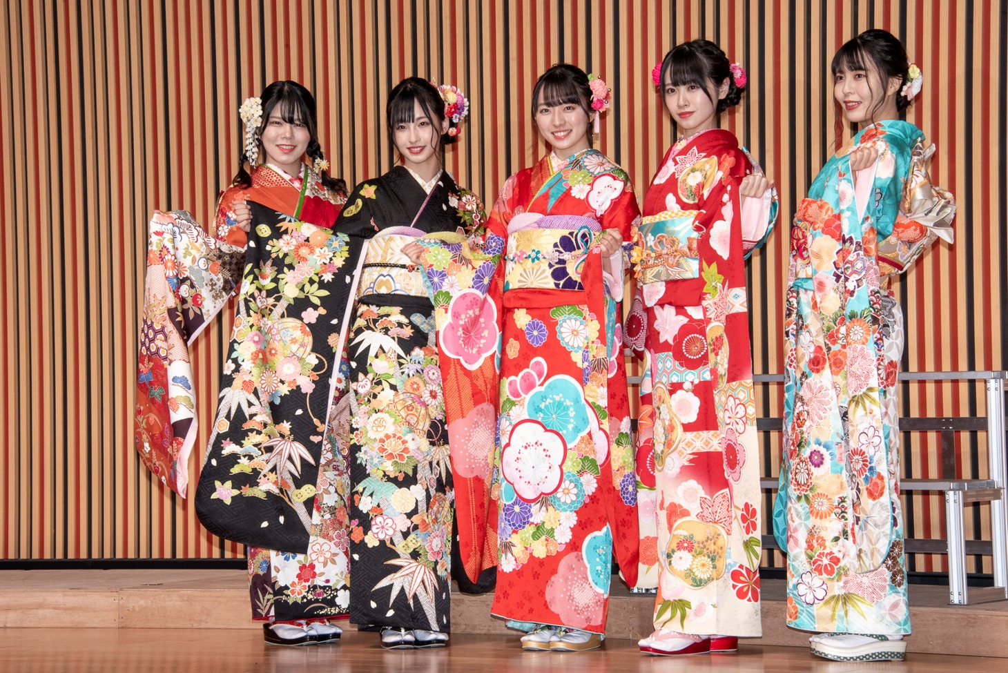 STU48