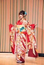 蒲地志奈（AKB48チーム8）