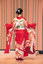 蒲地志奈（AKB48チーム8）