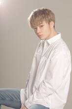 鶴房汐恩 (c)LAPONE ENTERTAINMENT