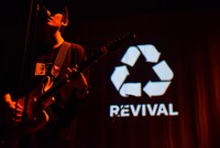 横山優也（Vo, G）（Photo by MASANORI FUJIKAWA）