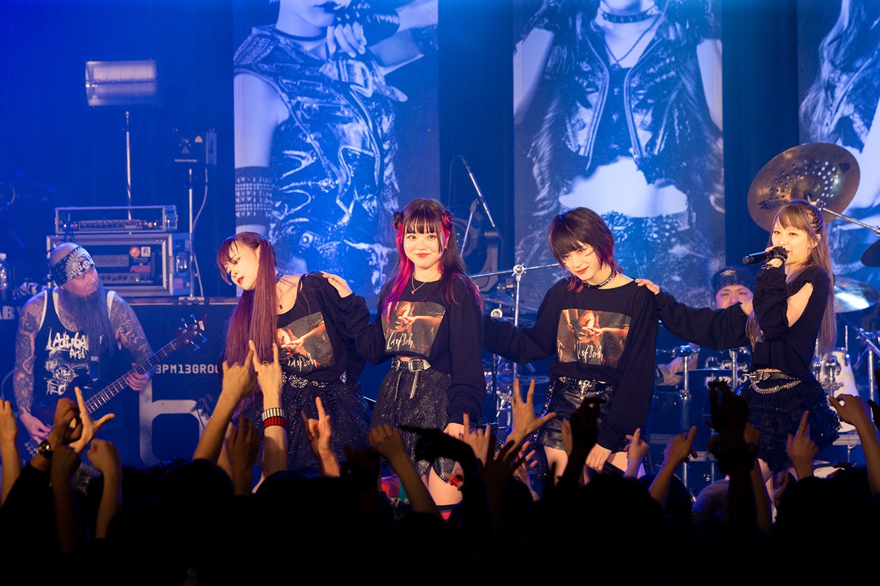 LADYBABY「Reburn」の様子。