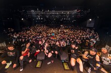 LADYBABY「Reburn」で撮影された記念写真。