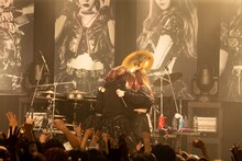 LADYBABY「Reburn」の様子。