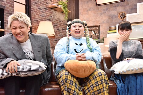 左から小森隼、渡辺直美、あ~ちゃん。