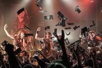 LADYBABY「Reburn」の様子。