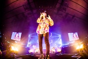 渋谷龍太(Vo)(撮影:青木カズロー)