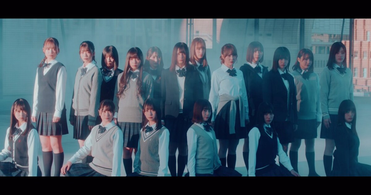 日向坂46新シングルより「青春の馬」MV公開、白馬が登場する神秘的な 
