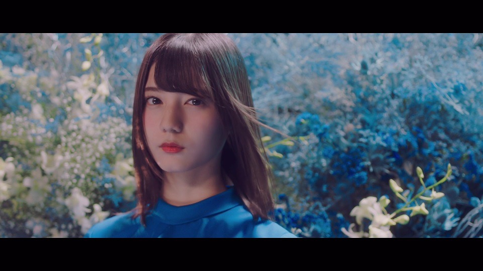 日向坂46「青春の馬」ミュージックビデオより小坂菜緒。