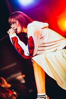 momo（写真提供：エイジアプロモーション）