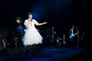 「宇徳敬子 HAPPY NEW YEAR CONCERT 2020～White&Black～」の様子。