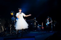 「宇徳敬子 HAPPY NEW YEAR CONCERT 2020～White&Black～」の様子。