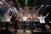 「宇徳敬子 HAPPY NEW YEAR CONCERT 2020～White&Black～」の様子。