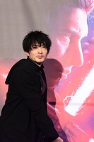 ベン・ソロチャレンジでライトセーバーを振り下ろした津田健次郎。