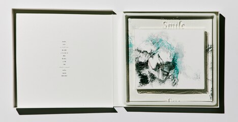 Eve「Smile」初回限定盤の展開イメージ。