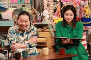 左からいとうあさこ、杉原千尋（フジテレビアナウンサー）。(c)フジテレビ