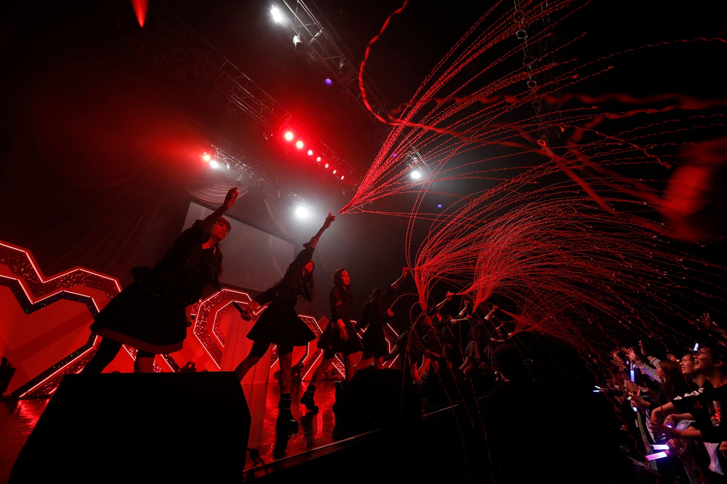 「=LOVE Winter Tour『866』」東京・Zepp Tokyo公演の様子。（写真提供：代々木アニメーション学院）