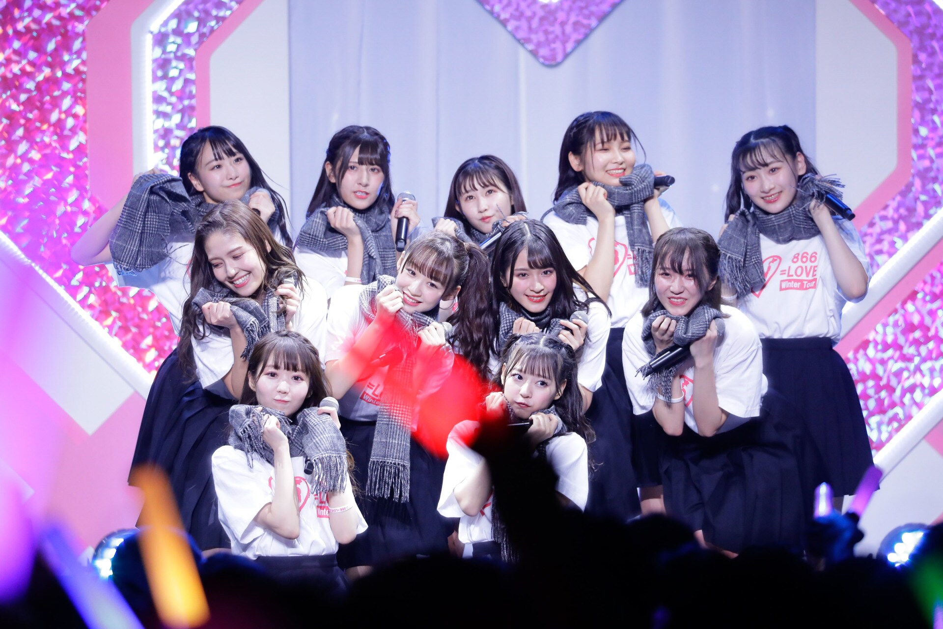 =LOVE イコラブ 公式ペンライト 2本 =LOVE WINTER TOUR LOVE、冬の全国ツアーを完走！7thシングル＆TDCホールファイナルの新