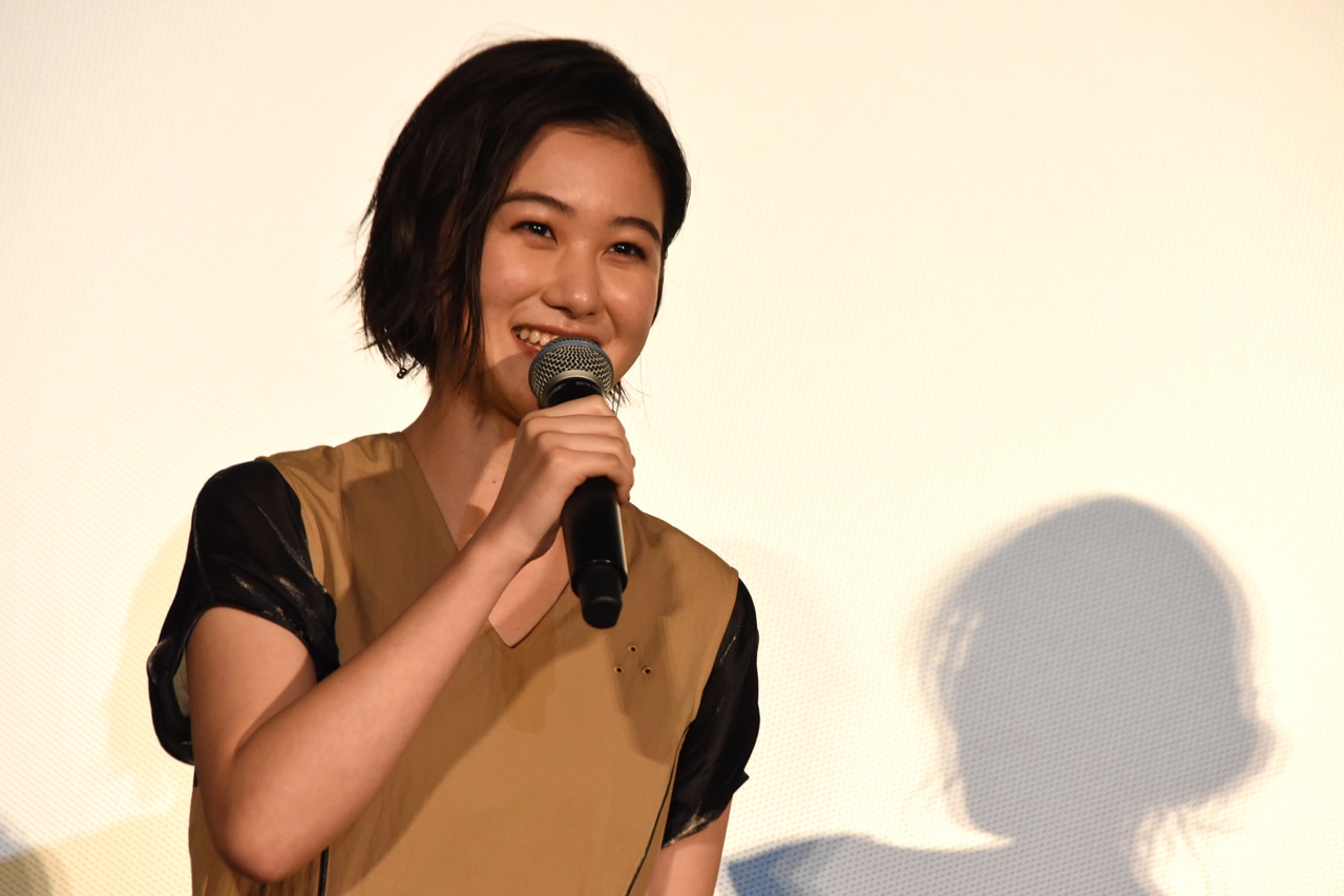 山口まゆ