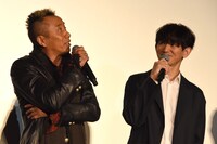 左から長渕剛、瑛太。