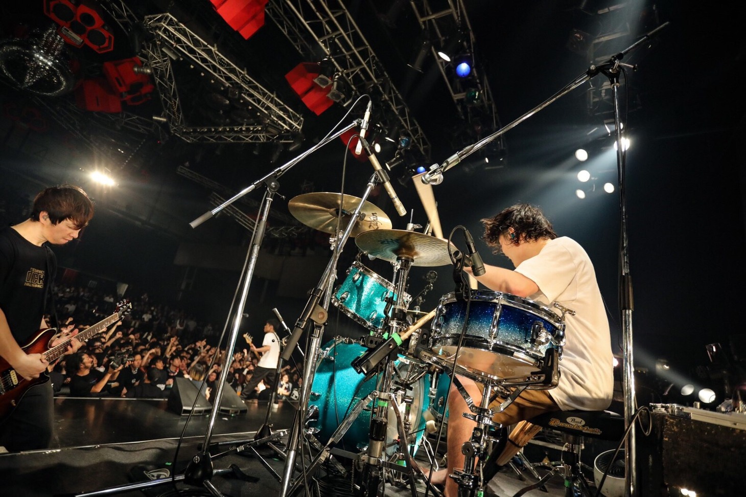 「15th Anniversary One-Man Tour The Heavy Clash」東京・新木場STUDIO COAST公演の様子。（Photo by KOHEI SUZUKI）