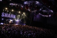 「15th Anniversary One-Man Tour The Heavy Clash」東京・新木場STUDIO COAST公演の様子。（Photo by KOHEI SUZUKI）