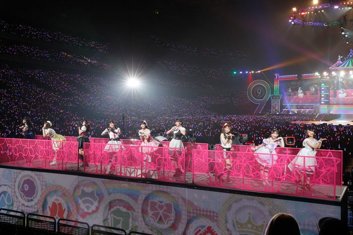 虹ヶ咲学園スクールアイドル同好会 (c)2013 プロジェクトラブライブ！ (c)2017 プロジェクトラブライブ！サンシャイン!! (c)プロジェクトラブライブ！虹ヶ咲学園スクールアイドル同好会