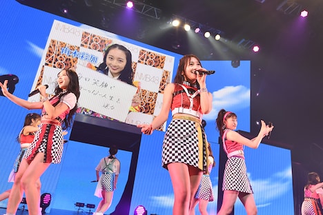 「NMB48選抜メンバーコンサート~10年目もライブ至上主義~」の様子。(c)AKS