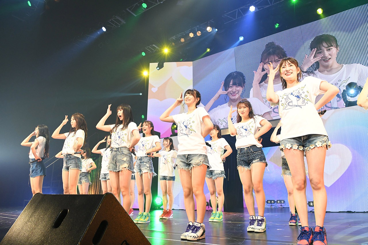 「NMB48選抜メンバーコンサート～10年目もライブ至上主義～」の様子。(c)AKS