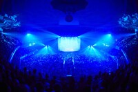 yonige「一本」日本武道館公演の様子。（撮影：太田好治・立脇卓）