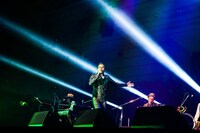 「忌野清志郎 ナニワ・サリバン・ショー Oh!RADIO～五十年ゴム消し～」の様子。