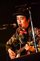清志郎風メイクで登場したリリー・フランキー。